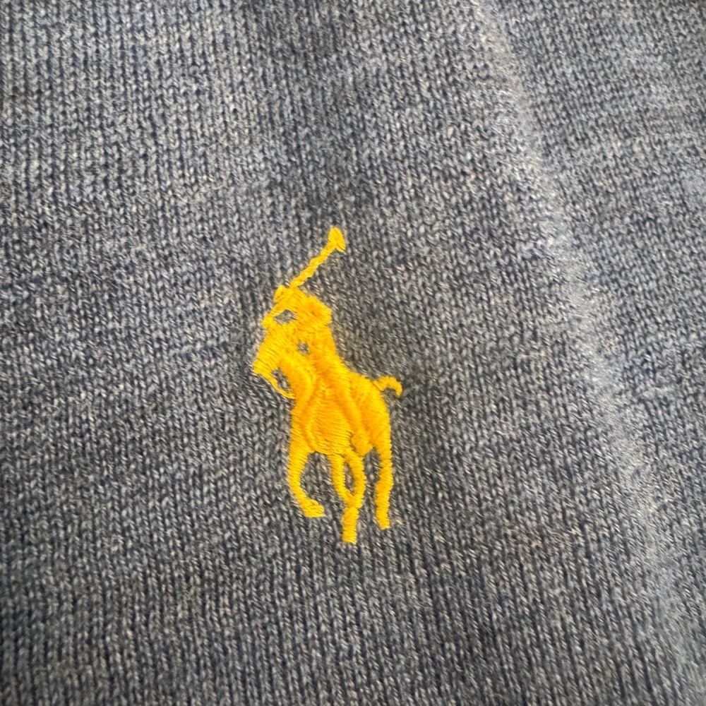 Ralph Lauren Men's V-Neck Sweater in Blue - Picture 3 of 4